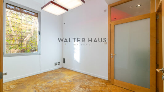 WalterHaus_Balmes201_121007.jpg