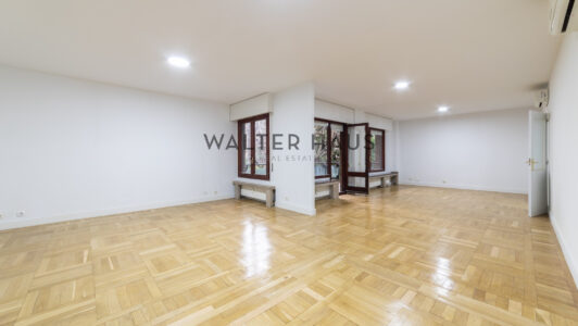 52A96953922-1.jpg