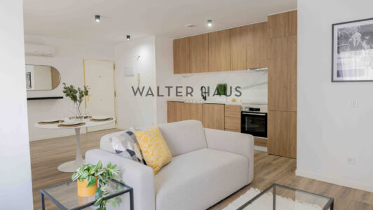 U3A23689900-1.jpg