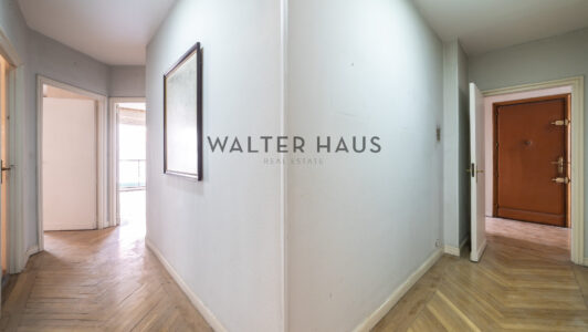 52A12506035-1.jpg