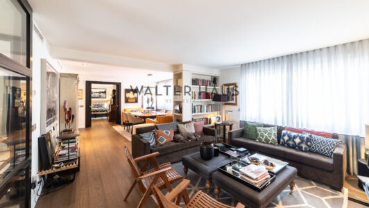 52A14916081-1.jpg