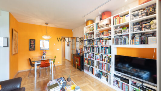52A25852522-2.jpg