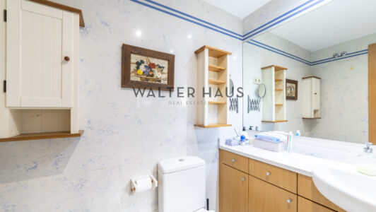 52A27556668-6.jpg