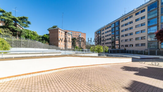52A27692741-6.jpg