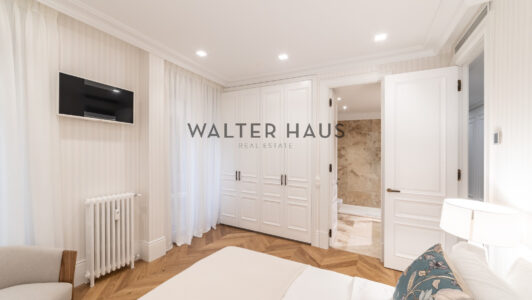 52A29022542-1.jpg