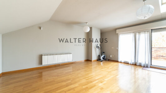 52A35131153-1.jpg