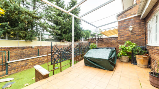 52A35739128-1.jpg