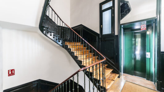 52A41628191-1.jpg