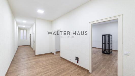 52A41848298-1.jpg
