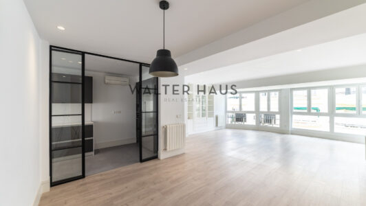 52A45032203-1.jpg