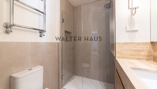 52A45822922-6.jpg