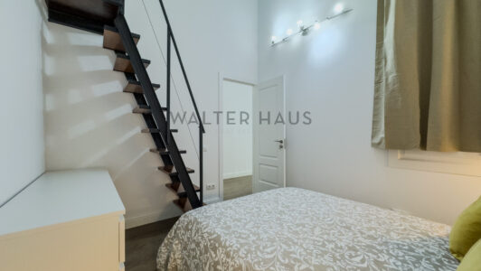 P120-20117573-1.jpg