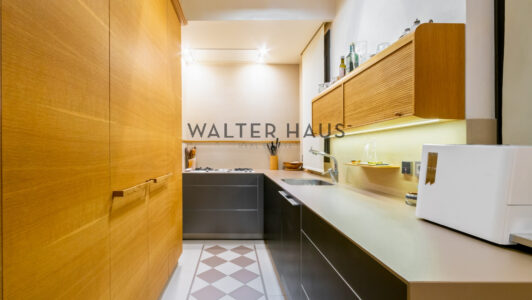 WalterHaus_Rosello1_112657.jpg