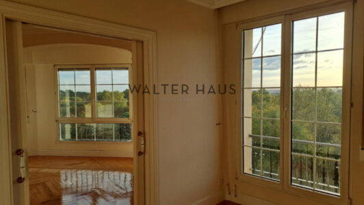salon2024042-1.jpg
