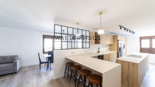 52A00977482-3.jpg