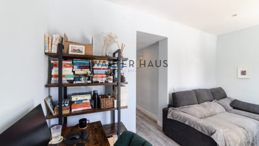 52A01349814-2.jpg