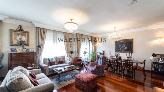 52A016981-1.jpg