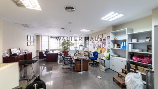 52A02618444-1.jpg