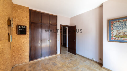 52A04242654-1.jpg