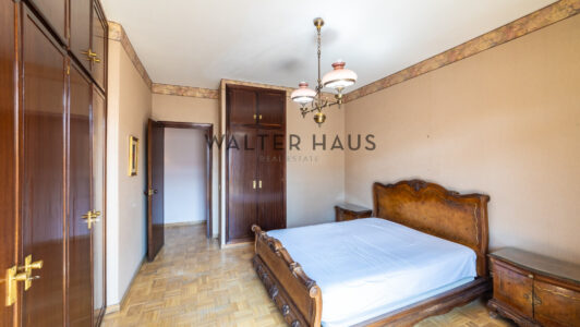 52A04435655-1.jpg