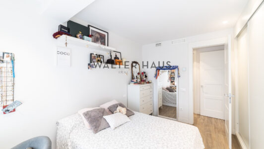 52A09546854-2.jpg