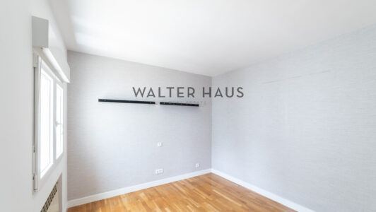 52A09924436-5.jpg