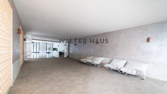 52A11472261-12.jpg