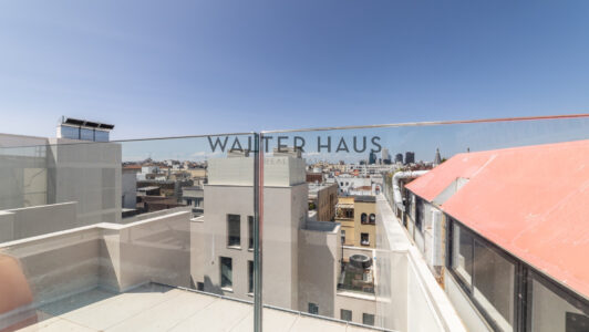 52A11633274-13.jpg