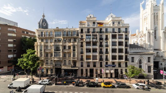 52A13535965-1.jpg