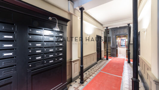 52A13679206-1.jpg