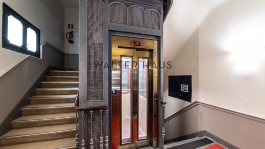 52A13684060-1.jpg