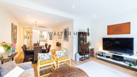 52A42012365-2.jpg