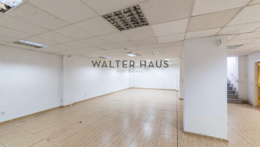 52A63374778-4.jpg