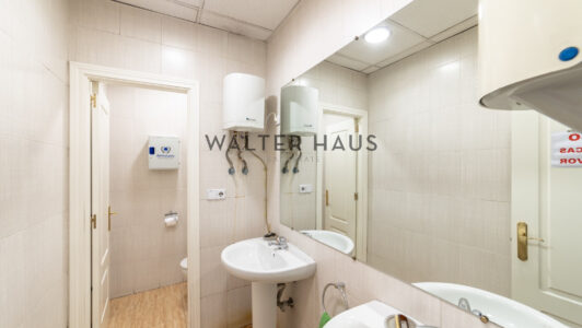 52A6350852-3.jpg