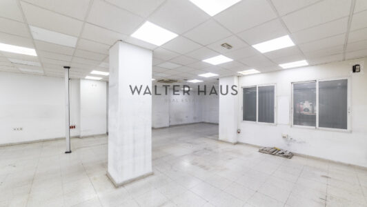 52A63708612-4.jpg