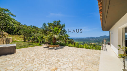 Chalet20reformado20Santa20Cristina20-2000086458-1.jpg