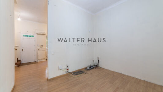 52A11123653-4.jpg