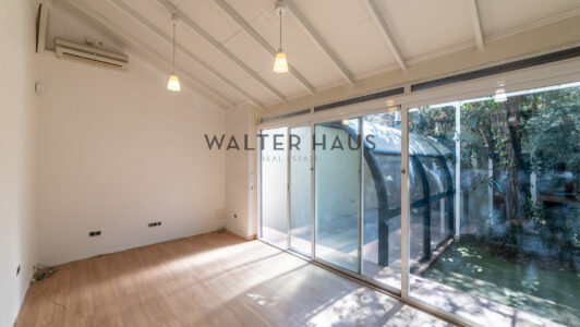 52A1113-HDR5072-4.jpg