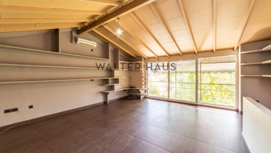 52A1144-HDR8965-4.jpg