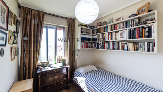 52A11697542-3.jpg