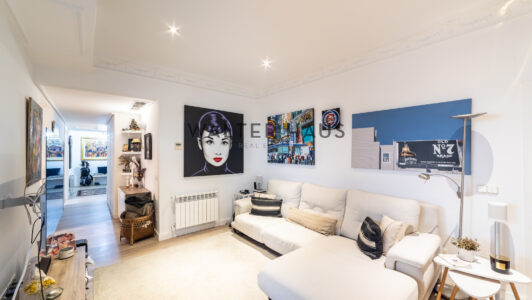52A82908169-4.jpg