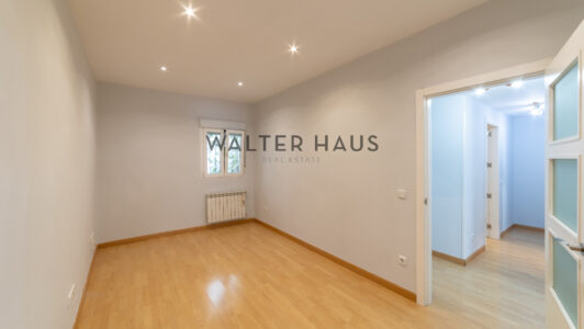 52A90858267-1.jpg