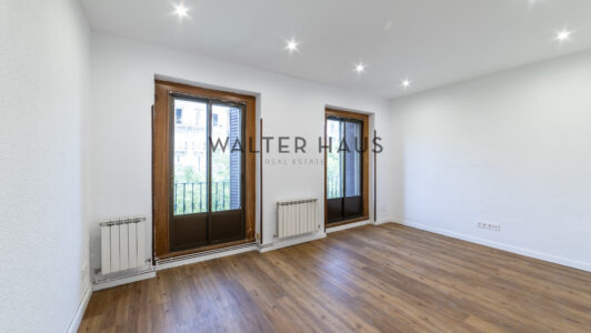 52A91281530-6.jpg