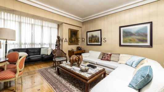 52A96469884-3.jpg