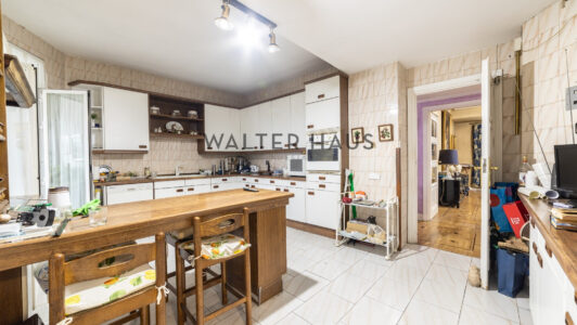 52A9657749-3.jpg