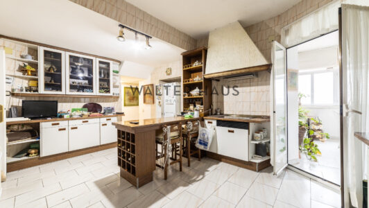 52A96587944-3.jpg