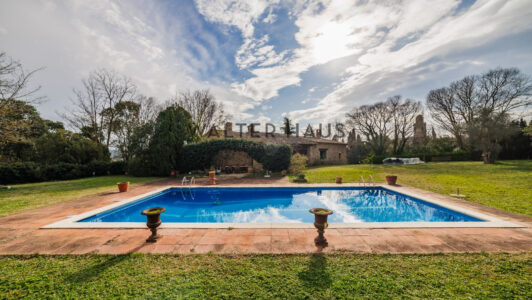Masia20CorC3A7C3A020-2000267316-1.jpg