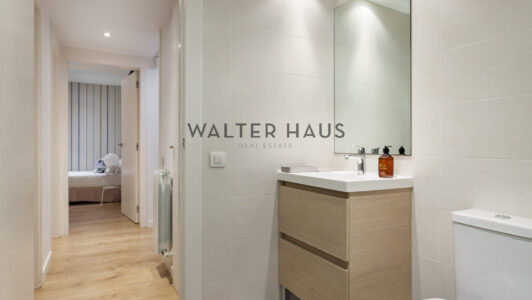 11.20BaC3B1o-bathroom8020.jpg