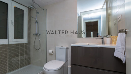 16.20BanCC83o20-20Bathroom9522.jpg