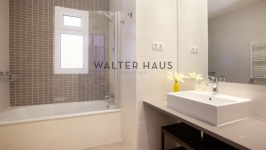 17.20BaC3B1o20-20Bath5381.jpg